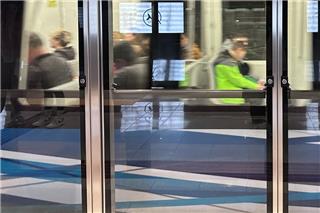 ΜΜΜ: Αυστηροποίηση ποινών αλλά και κίνητρα συμμόρφωσης για όσους κυκλοφορούν χωρίς εισιτήριο