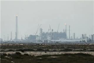 Ο πόλεμος στο Ιράν «κόβει» το ήλιο: Παγκόσμιος πανικός για τα τσιπ τεχνητής νοημοσύνης και τα νοσοκομεία