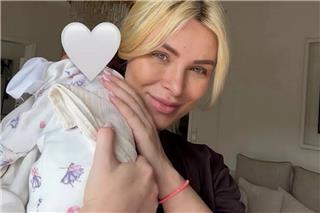 Κατερίνα Καινούργιου: Τι της είπαν για τη βαφή της και πώς αντέδρασε - «Δέχτηκα χυδαία σχόλια»