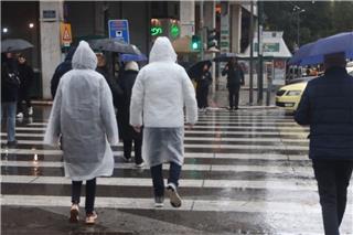 Κακοκαιρία «Kristin»: Καταιγίδες, ισχυροί άνεμοι και χαλάζι, ποιες περιοχές επηρεάζονται