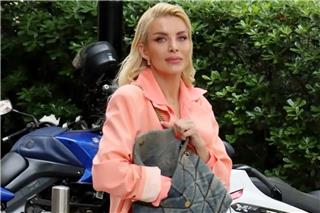 Κατερίνα Καινούργιου: Πήρε εξιτήριο από το μαιευτήριο και δημοσίευσε τις πρώτες φωτογραφίες της κόρης της