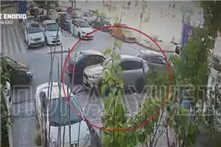 Καρέ καρέ η καταδίωξη των δραστών στα Πατήσια – Οδήγησαν στο πεζοδρόμιο για να ξεφύγουν