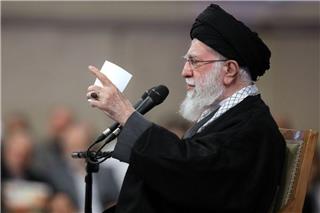 Reuters: Ο Χαμενεΐ έφυγε από την Τεχεράνη - Aναφορές για χτύπημα κοντά στα γραφεία του