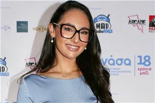 Klavdia: Το μονόπετρο που φούντωσε τις φήμες περί γάμου