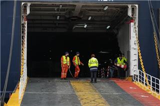 Λέσβος: Έκτη ημέρα μπλόκου στο λιμάνι Μυτιλήνης - Ελλείψεις στα ράφια λόγω αφθώδους πυρετού