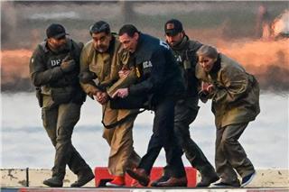 «Αιχμάλωτος πολέμου», «ηγέτης της Βενεζουέλας» και «αθώος» δήλωσε στο δικαστήριο ο Μαδούρο – Όσα έγιναν στα 40 λεπτά της ακρόασης