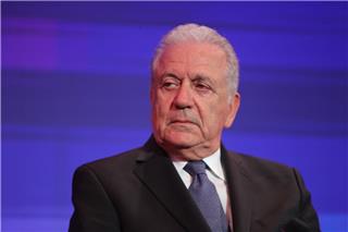 Η πρώτη αντίδραση του Δημήτρη Αβραμόπουλου για το ένταλμα σύλληψης