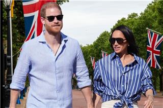 Γιατί ο Harry και η Meghan επιστρέφουν ξανά στη Βρετανία
