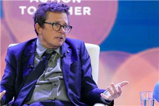 Το CNN «πέθανε» τον Μάικλ Τζ. Φοξ, πώς αντέδρασε ο ηθοποιός