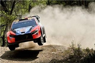 Ηλεία: Σοβαρό ατύχημα στο Ολυμπιακό Ράλλυ - Αυτοκίνητο προσέκρουσε σε δέντρο