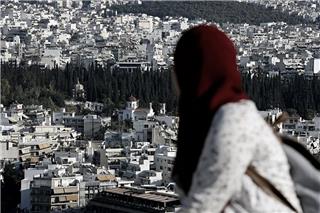 Στο τραπέζι η απαγόρευση της μπούρκας στην Ελλάδα: Τα μέτρα που εξετάζει το υπουργείο Μετανάστευσης και τι ισχύει στην Ευρώπη