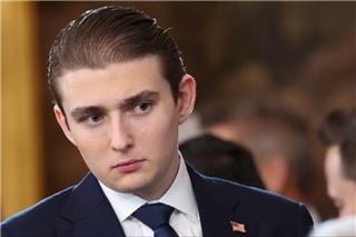 Μπάρον Τραμπ: Είναι ίδιος ο πατέρας του με μία μόνο διαφορά