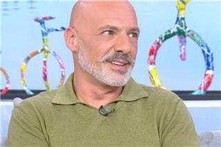 Νίκος Μουτσινάς: Γιατί «κόβει» κάθε κουβέντα για Βίσση – Καρβέλα στην παρέα του
