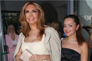 Μιμή Ντενίση για την κόρη της: Αυτό το «τέρας» η Μαριτίνα με εμπόδισε να έχω κι άλλα παιδιά