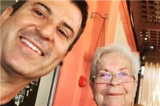 Η συγκινητική ανάρτηση του Παναγιώτη Στάθη για τον θάνατο της μητέρας του: Ήταν ο μοναδικός ήρωας που γνώρισα