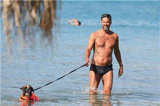 Αλέξανδρος Παρθένης: Η βουτιά από βράχο που του παρέλυσε την αριστερή πλευρά και το χειρουργείο που αναγκάστηκε να κάνει