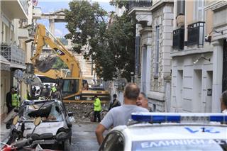 Έκρηξη στη Λυσικράτους: Ο διακόπτης του φωτός στο μπάνιο πιθανή αιτία των έξι νεκρών