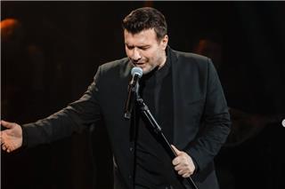 Γιάννης Πλούταρχος για Μαζωνάκη: «Μικροπρέπειες τα σχόλια για όσους δεν ακύρωσαν συναυλίες»
