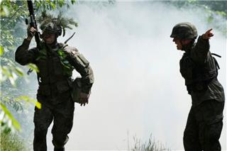 Πολωνία: Φτιάχνει το μεγαλύτερο στρατό της Ευρώπης–Επιδιώκει να εξοπλίζει η ίδια τα στρατεύματά της