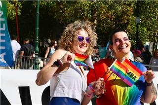 Athens Pride 2026: Πλήθος κόσμου στο κέντρο της Αθήνας, δείτε φωτογραφίες