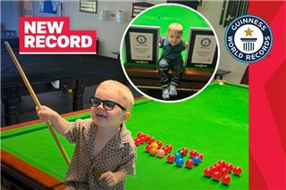 Παιδί 2 ετών κατέρριψε δύο παγκόσμια ρεκόρ Γκίνες στο μπιλιάρδο