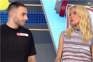 Απίθανος παίκτης στο Ρουκ Ζουκ φλέρταρε τη Μακρυπούλια μετά από χειροφίλημα