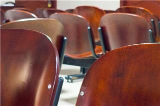 Πανεπιστήμιο Κρήτης: Μητέρα «μπούκαρε» στο γραφείο καθηγητή για τον μηδενισμό του γιου της λόγω… AI