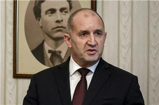 Παραιτείται ο πρόεδρος της Βουλγαρίας Ρούμεν Ράντεφ