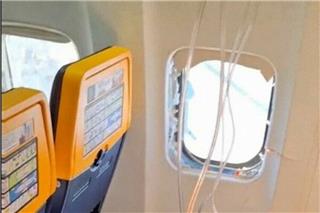 Ryanair: Τι αποκάλυψε ο CEO για το ατύχημα με το σπασμένο παράθυρο στην πτήση από Θεσσαλονίκη