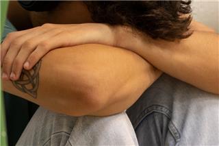 Αχαΐα: Χειροπέδες σε 15χρονο για ξυλοδαρμό 13χρονου - Συνελήφθη και ο πατέρας του