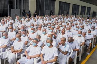 Το Ελ Σαλβαδόρ διεξήγαγε μαζική δίκη για 486 φερόμενα μέλη της διαβόητης συμμορίας MS-13