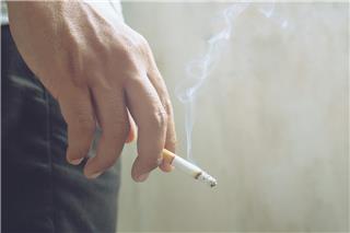 Bye-bye τσιγάρο: Η Βρετανία βάζει «απαγορευτικό» σε μια ολόκληρη γενιά!