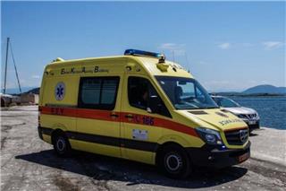 Σοβαρός τραυματισμός 45χρονου σε παραλία στα Χανιά, υπέστη κάταγμα στον αυχένα παίζοντας με το ανιψάκι του