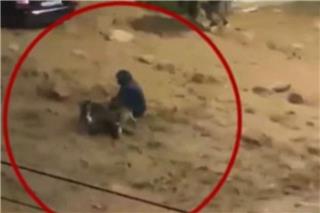 Γλυφάδα: «Μην πέσεις τώρα» - Η προσευχή του 43χρονου που διέσωσε δύο γυναίκες από τα ορμητικά νερά