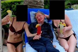 Αρχεία Έπσταϊν: Φωτογραφία απαθανατίζει τον Στίβεν Χόκινγκ σε τροπικό νησί ανάμεσα σε δύο γυναίκες με μπικίνι