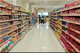 Σάλος σε σούπερ μάρκετ: Απέλυσαν υπάλληλο που πήγε να σταματήσει κλέφτη