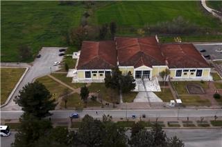 Αυτό είναι το κτίριο όπου θα γίνει η δίκη για την τραγωδία των Τεμπών