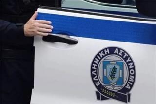 Θεσσαλονίκη: Συνελήφθη 54χρονη που κρατούσε δύο ανήλικα παιδιά σε «τρώγλη» με ακαθαρσίες ζώων