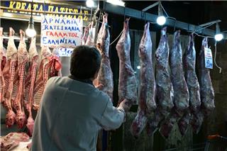 Πάσχα 2026: Πόσο κοστίζει φέτος το πασχαλινό τραπέζι – Οι τιμές για αρνί, τσουρέκια και αυγά