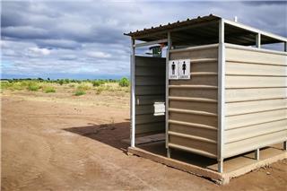 Γυναίκα στην Αυστραλία εγκλωβίστηκε για ώρες μέσα σε λύματα όταν κατέρρευσε η τουαλέτα που ήταν μέσα