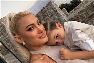 Ιωάννα Τούνη: Στο γιατρό με τον μικρό Πάρη – «Το γενναίο μου μωράκι»