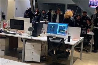 Τουρκία – Έφοδος σε τηλεοπτικό κανάλι: Ο λόγος που η αστυνομία «έκοψε» το ζωντανό πρόγραμμα