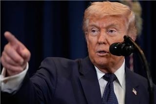 Ο Τραμπ ανακοίνωσε «παραγωγικές συνομιλίες» με το Ιράν και αναβολή χτυπημάτων κατά ενεργειακών στόχων για πέντε ημέρες