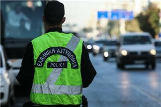 Τροχαίο με 5 οχήματα στην περιφερειακή Δραπετσώνας: Κλειστοί δρόμοι λόγω διαρροής καυσίμου