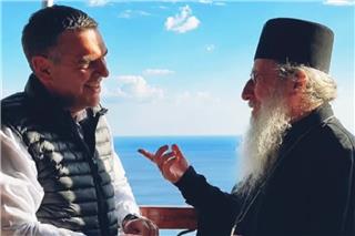 Τσίπρας στο Αγιον Όρος: Ανάρτηση για το «βαθύτερο νόημα της ύπαρξης» - «Για άθεος τα λέει πολύ ωραία ο άτιμος» σχολίασε ο Γεωργιάδης