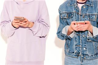 Το Facebook προσπαθεί να πλησιάσει τη Gen Z - θα τα καταφέρει;