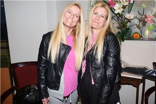 Οι αδερφές Ράντη προχώρησαν σε διπλή μαστεκτομή την ίδια ημέρα: «Λυγίσαμε και οι δύο»