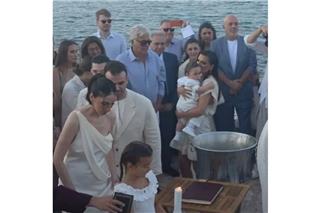 Βαλέρια Χοψονίδου: Η βάφτιση του γιου της στη Βουλιαγμένη και οι φωτογραφίες που δημοσίευσαν οι καλεσμένοι
