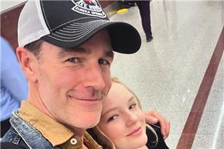 James Van Der Beek: Η μεγάλη δωρεά του Στίβεν Σπίλμπεργκ στην οικογένεια