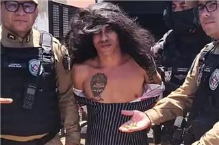 Βραζιλία: Serial killer συνελήφθη με φόρεμα, περούκα και ξένο παιδί στην αγκαλιά
